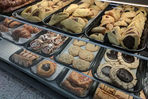 Yaadgaar Bakeries photo 1